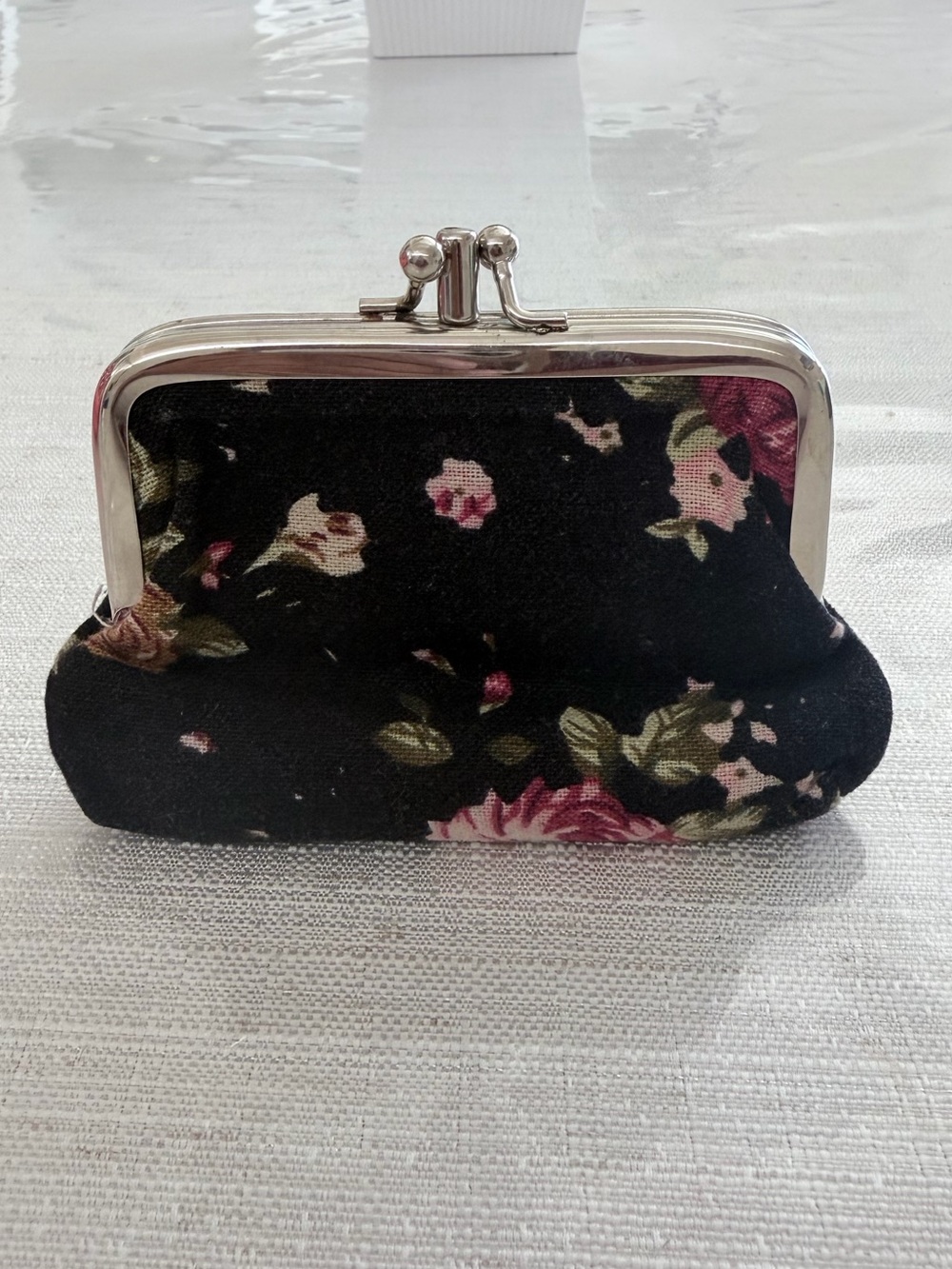 Floral Coin Purse kiss lock - Black with Pink Rose Print